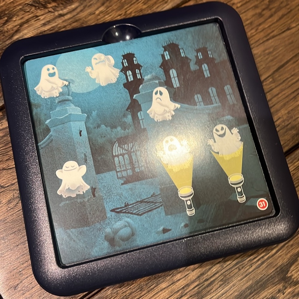 Ghost Hunters Game - Picture 6 of 10